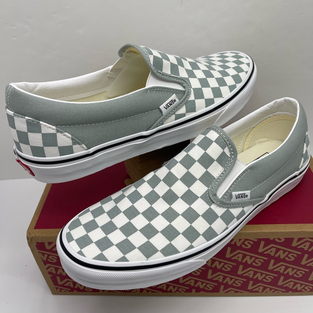 Vans WMN Classic Slip-On
Color Theory Checkerboard Pure Grey
VN000D5PEPO Sneaker - Picture 10 of 16